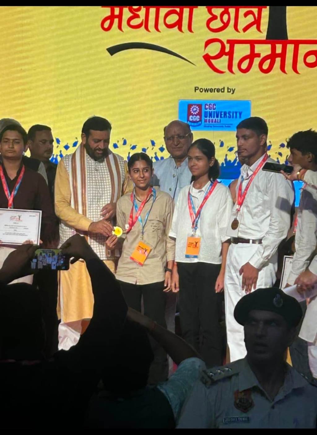 Oxford School Matloda student Manju honoured by Chief Minister